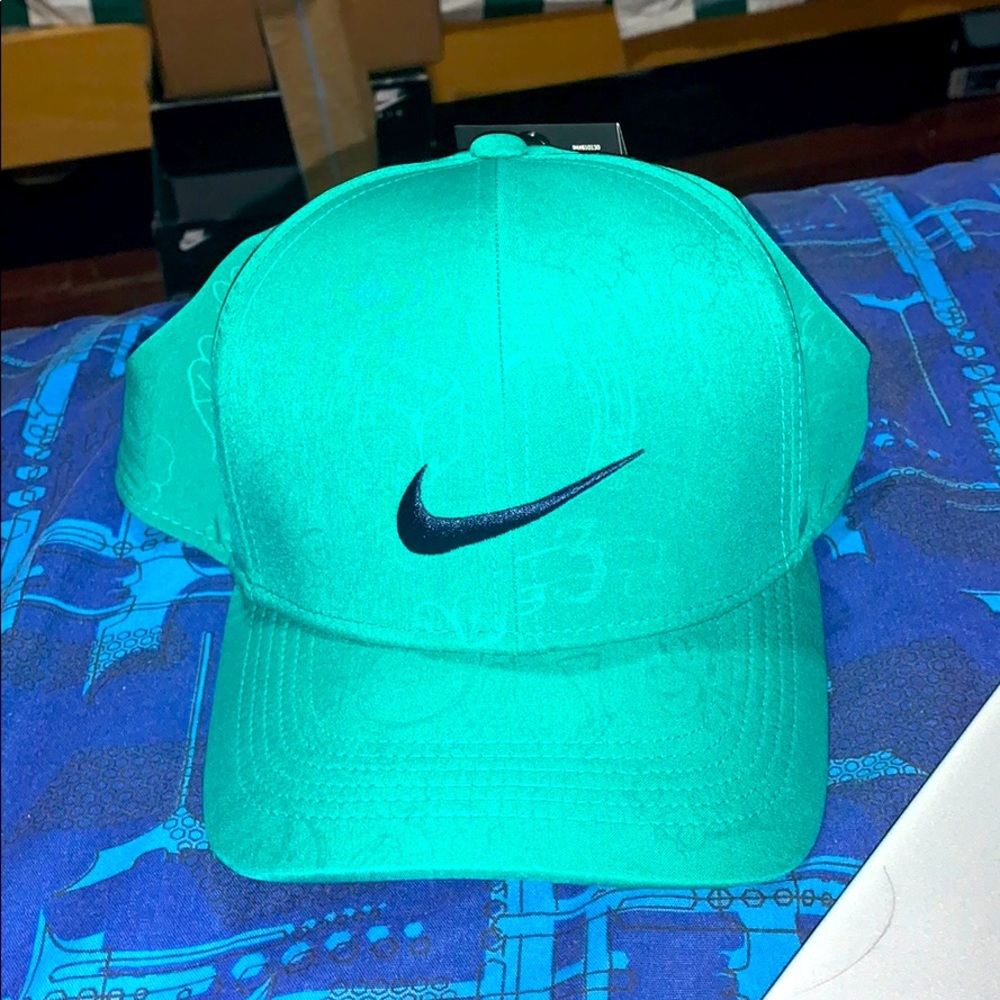 Nike Hat NWT
